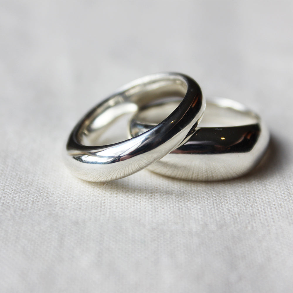 Silver curve ring slim