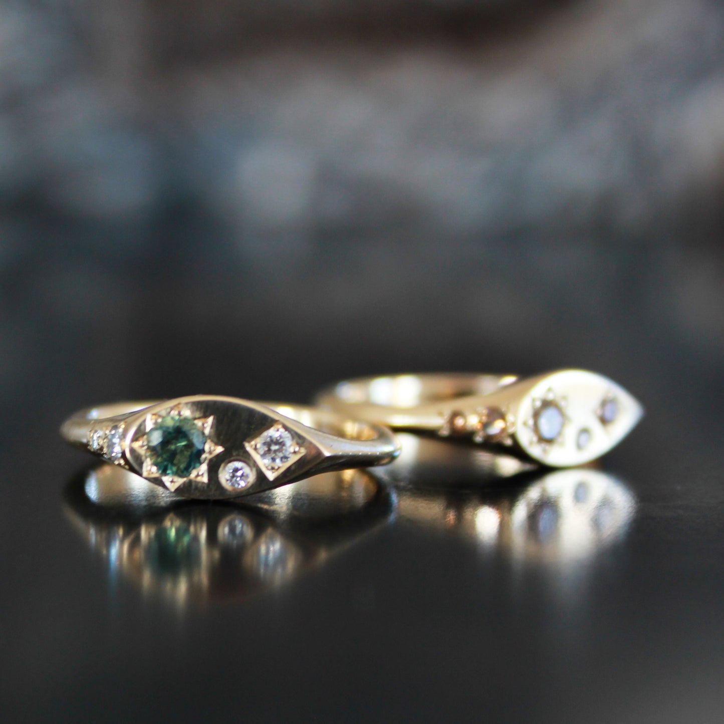 Misfit Signet Ring Parti sapphire