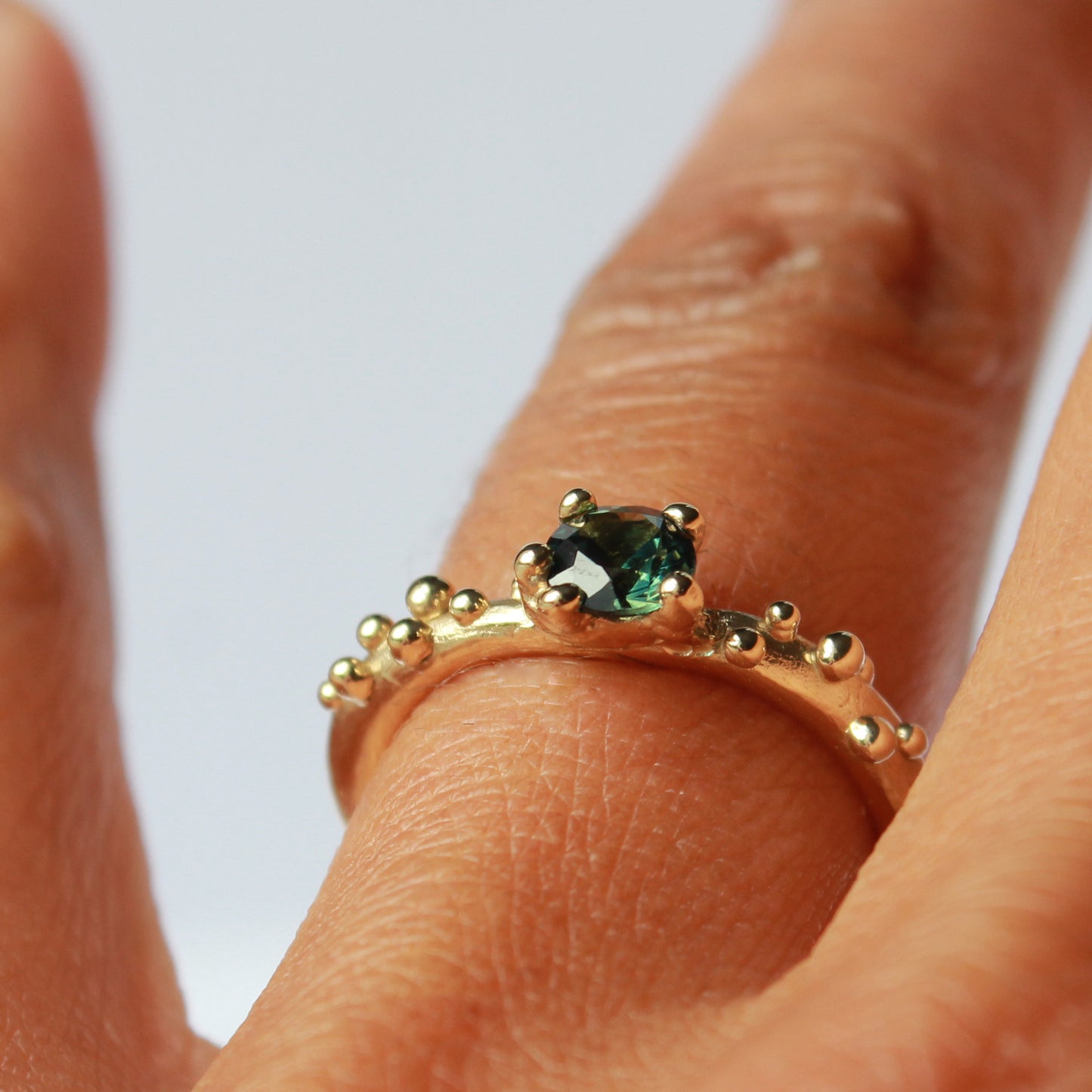 Parti Sapphire gold granule ring