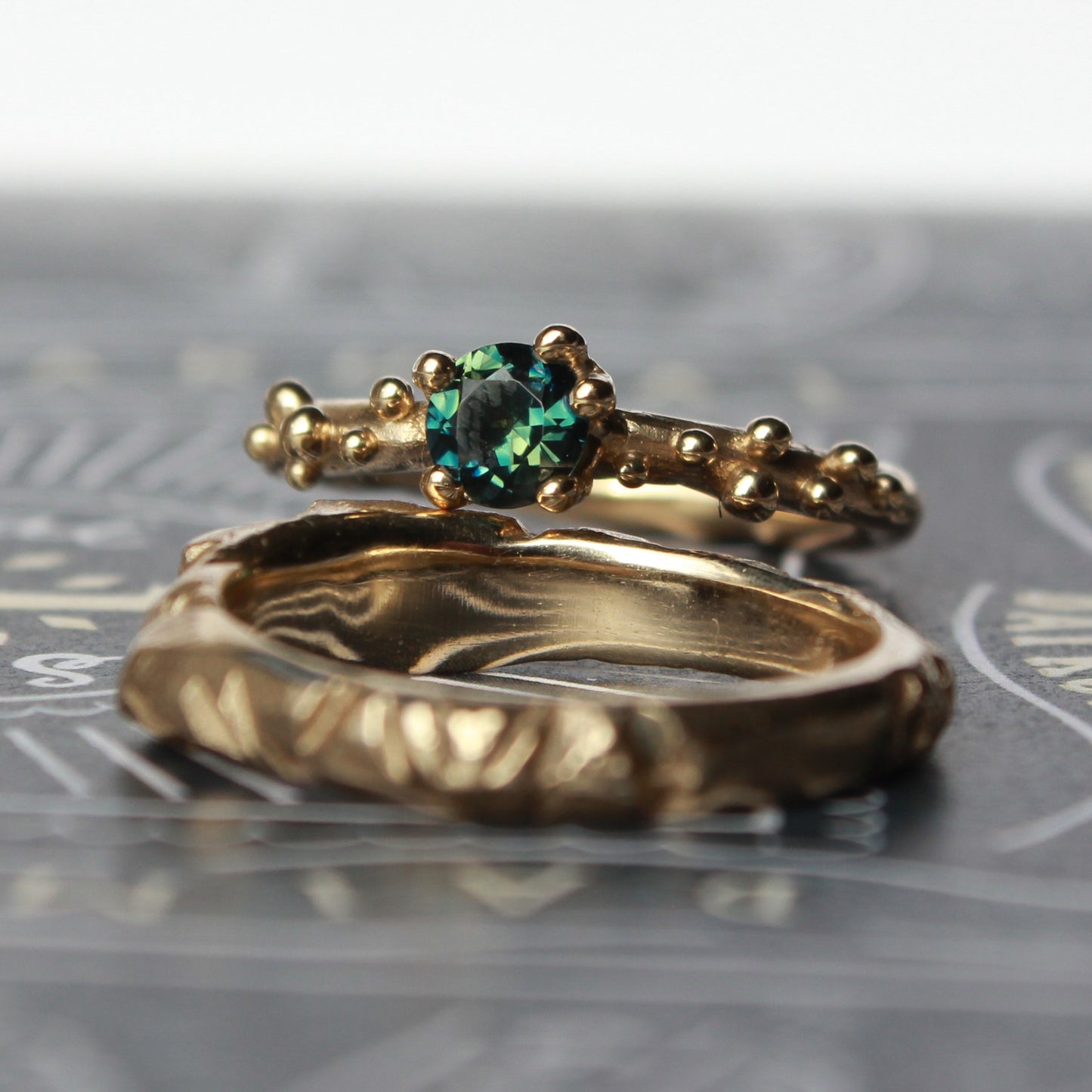 Parti Sapphire gold granule ring
