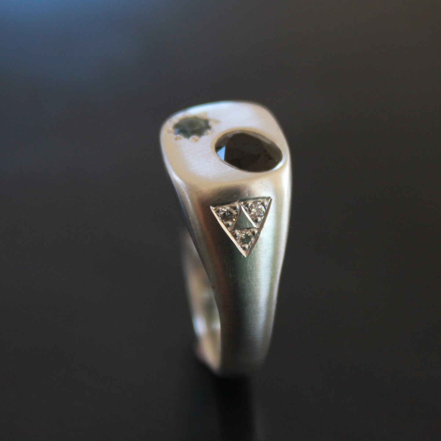 Sapphire Diamond Tapatoru Signet