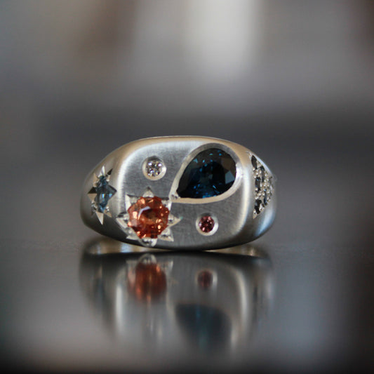 Pear Sapphire tapatoru Signet ring