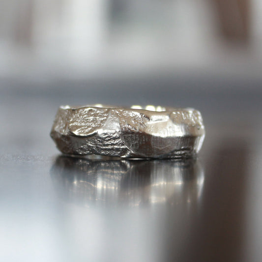 Kawarau Knife edge Sterling Silver ring -Handcrafted in Aotearoa, New Zealand