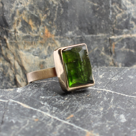 Green Tourmaline 9ct gold Gemstone Ring