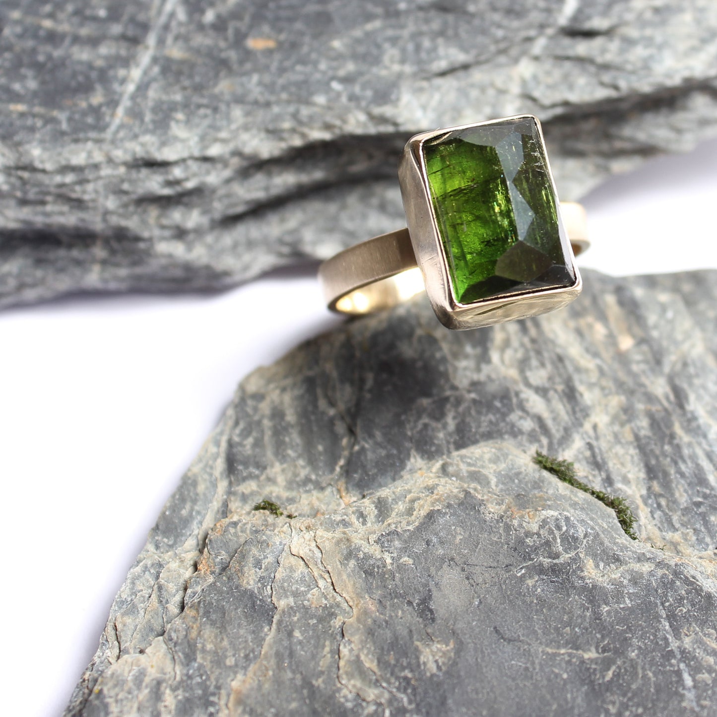 Green Tourmaline 9ct gold Gemstone Ring