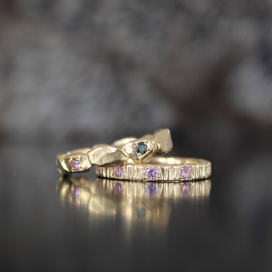 Soft terrain ring Rainbow sapphires