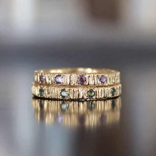 Lines ring gold sapphires